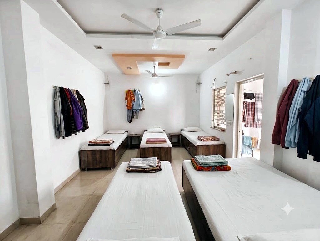 6 sharing room at Shivam PG, boys PG in Bopal, Ahmedabad