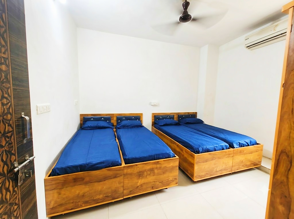 4 sharing room at Shivam PG, boys PG in Prahlad Nagar, Ahmedabad