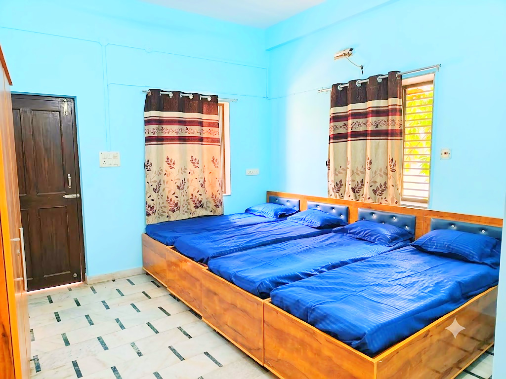 4 sharing room at Shivam PG, boys PG in Prahlad Nagar, Ahmedabad