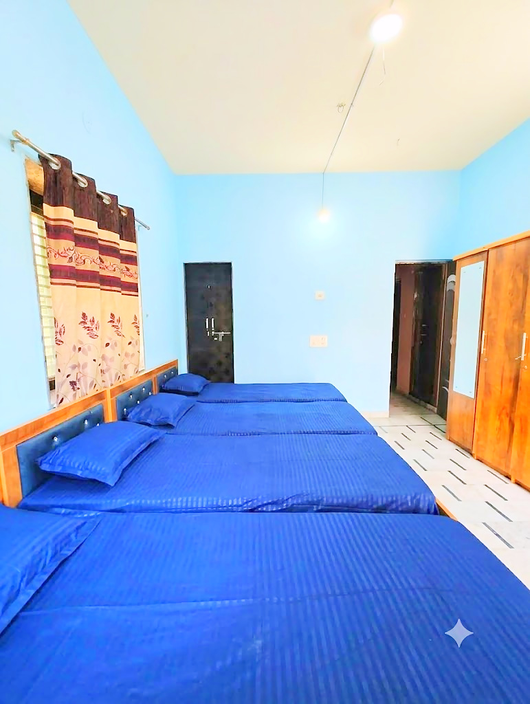 4 sharing room at Shivam PG, boys PG in Prahlad Nagar, Ahmedabad