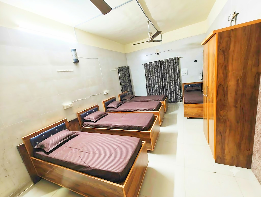 5 sharing room at Shivam PG, boys PG in Prahlad Nagar, Ahmedabad
